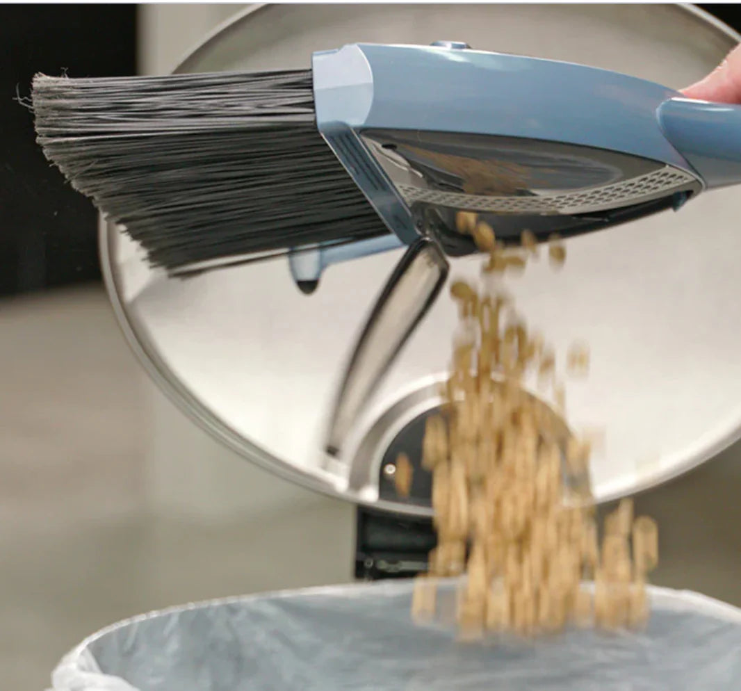 Vacuum Broom